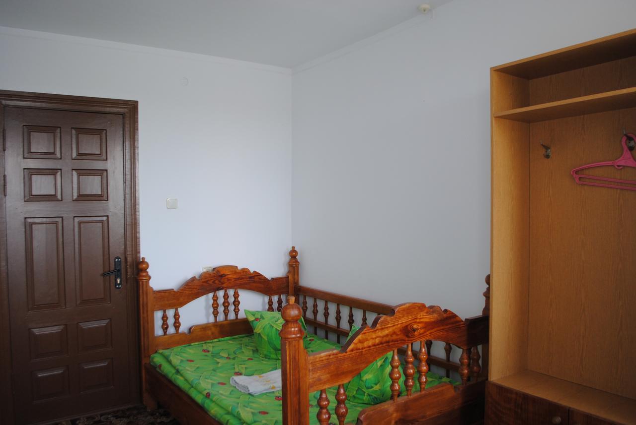 Hotel - Restaurant "Lion'S Heart" Velyka Omelyana エクステリア 写真